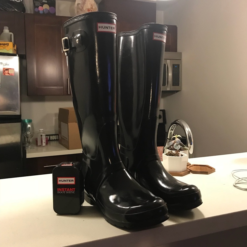 Black hunter boots rain boots with cleaner